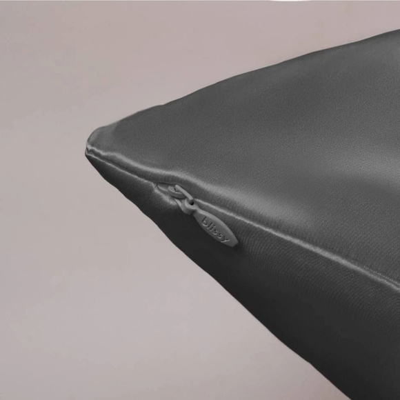 NWT Blissy Pillowcase, Dark Gray, Sandard/Queen Or King Size - Picture 2 of 9